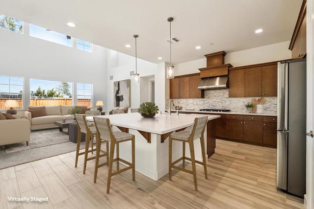 465 Russell Way, Marina CA: https://media.crmls.org/mediaz/f4b36ef7-1bf7-4834-aff3-db516b3b4064.jpg