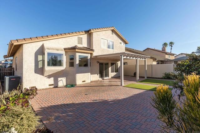 Detail Gallery Image 39 of 41 For 7338 Canyon Breeze Rd, San Diego,  CA 92126 - 4 Beds | 3 Baths