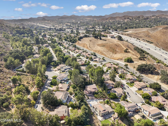 27802 Via Amistosa, Agoura Hills CA: https://media.crmls.org/mediaz/f4b41b3c-ed6b-46d9-a993-d2506f9e7d21.jpg