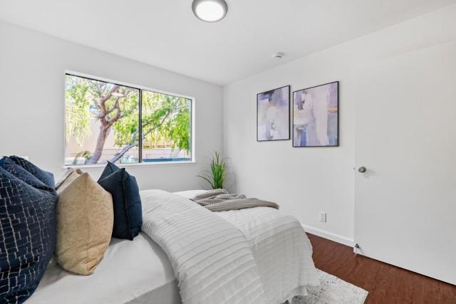 952 Kiely Boulevard, Santa Clara CA: https://media.crmls.org/mediaz/f4b48c48-e121-40f7-99c8-f9f94159f191.jpg
