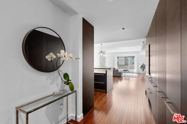 6250 Hollywood Boulevard, Los Angeles CA: https://media.crmls.org/mediaz/f4b5320d-4d5e-484a-a927-f89aac147d01.jpg