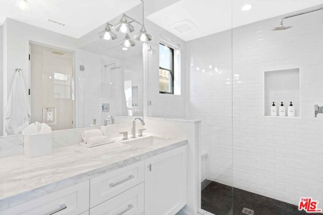 4106 River Avenue, Newport Beach CA: https://media.crmls.org/mediaz/f4b576bf-e1f0-4afc-9424-68b5fd2fc1a8.jpg