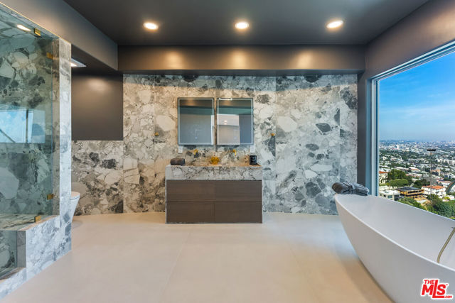 8654 Hollywood Boulevard, Los Angeles CA: https://media.crmls.org/mediaz/f4b578c5-8c12-475a-883c-880b17b745eb.jpg