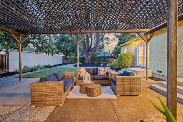 47 Fillmer Avenue, Los Gatos CA: https://media.crmls.org/mediaz/f4b6ed7d-4559-431c-a1ee-3ccbc7f21d8f.jpg