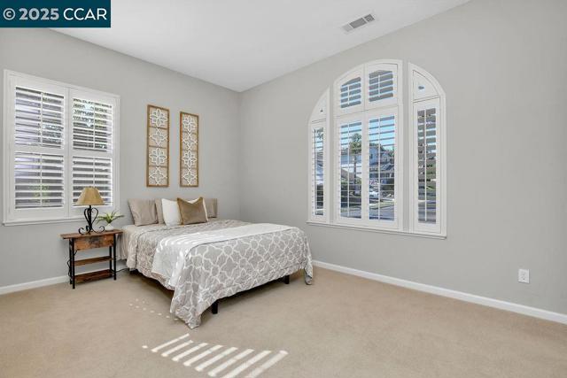 2560 Risebridge Ct, Brentwood CA: https://media.crmls.org/mediaz/f4b7031a-c90a-4952-8342-ab84e6d4bb36.jpg
