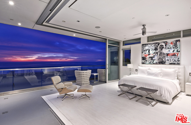 108 THE STRAND, Manhattan Beach, California 90266, 5 Bedrooms Bedrooms, ,8 BathroomsBathrooms,Residential,Sold,THE STRAND,25486205