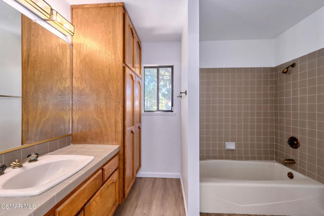 751 Wildwood Avenue, Thousand Oaks CA: https://media.crmls.org/mediaz/f4b85081-2b93-4279-b7b7-1de29203fa6b.jpg