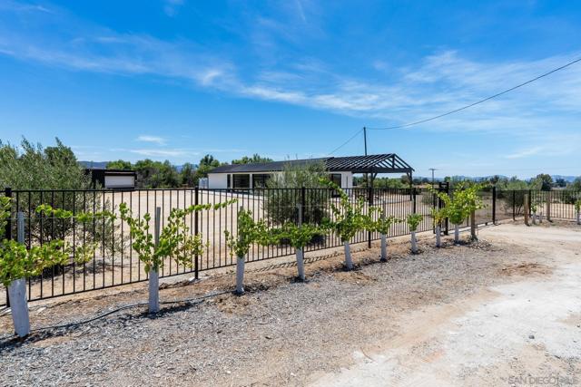 36051 E Benton Rd., Temecula CA: https://media.crmls.org/mediaz/f4b8ca2a-44fe-4664-a14e-5d487136c1b7.jpg