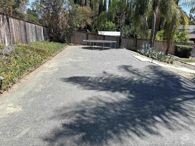 Detail Gallery Image 32 of 45 For 1207 Branding Iron Cir, Vista,  CA 92081 - 4 Beds | 3 Baths