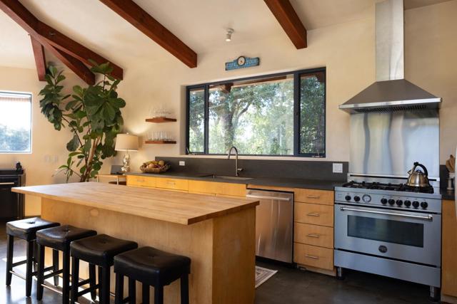 47320 Highway 1, Big Sur CA: https://media.crmls.org/mediaz/f4bb08a3-866d-437e-8bb7-1bf3a126345c.jpg