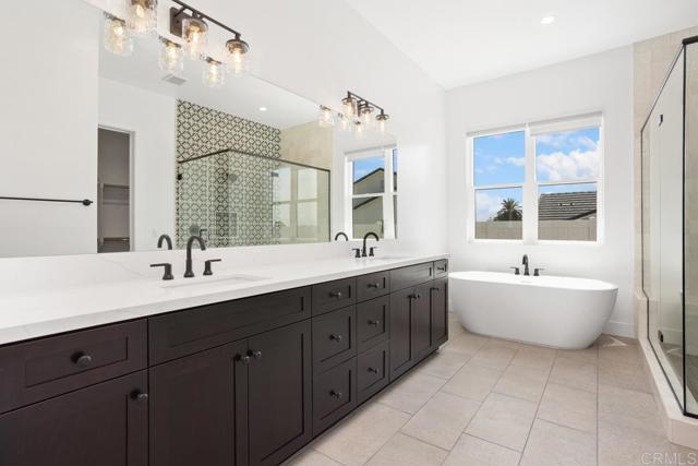 1212 Stonemark Place, Vista CA: https://media.crmls.org/mediaz/f4bb1821-c16e-478c-b1f9-0eda8f1289bd.jpg
