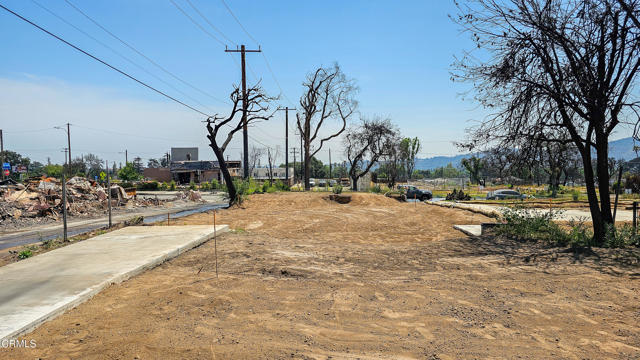 23 W Mendocino Street, Altadena CA: https://media.crmls.org/mediaz/f4bc3c17-6be7-42e9-b1ee-58ee1ebc83b0.jpg