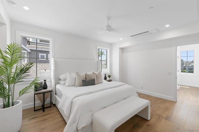 478 Orange Ave, Coronado CA: https://media.crmls.org/mediaz/f4bcd0cc-9f2b-4f5a-8678-3aac7d83b36a.jpg
