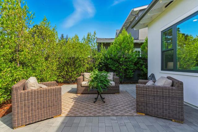 207 Oak Tree Circle, Los Gatos CA: https://media.crmls.org/mediaz/f4bdbf75-1c43-4eb7-a1c3-09b21fd36d9a.jpg