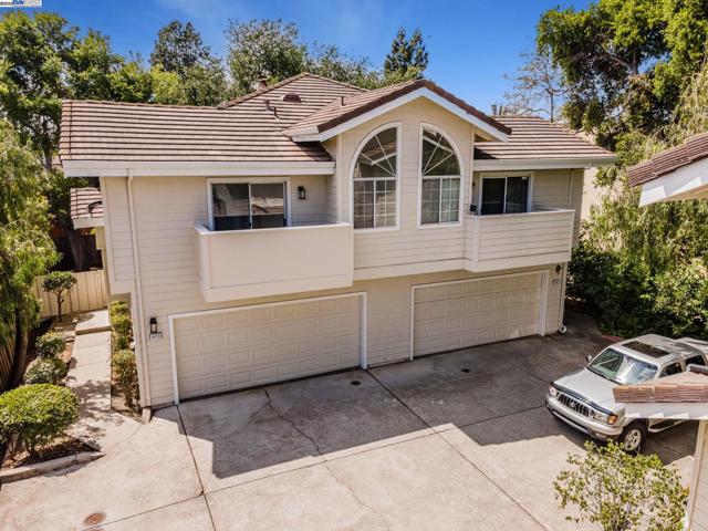 19723 Redwood Rd, Castro Valley CA: https://media.crmls.org/mediaz/f4be2a31-7d93-46ea-86fe-5f5d1966f45a.jpg
