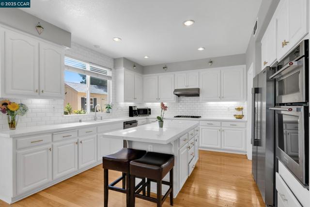 1731 Palmer Dr, Concord CA: https://media.crmls.org/mediaz/f4be40b3-11e5-4068-ae09-c3cac02b9763.jpg