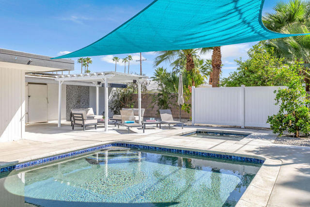 1075 E Sunny Dunes Road, Palm Springs, CA 92264