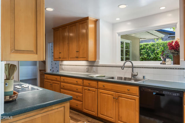 4308 Hayman Avenue, La Canada Flintridge CA: https://media.crmls.org/mediaz/f4bffae6-0c22-4c73-9556-3c1736e9049c.jpg