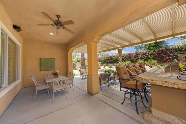 81438 Avenida Altamira, Indio CA: https://media.crmls.org/mediaz/f4c0bbd9-643f-484c-b95e-c36f34d44859.jpg