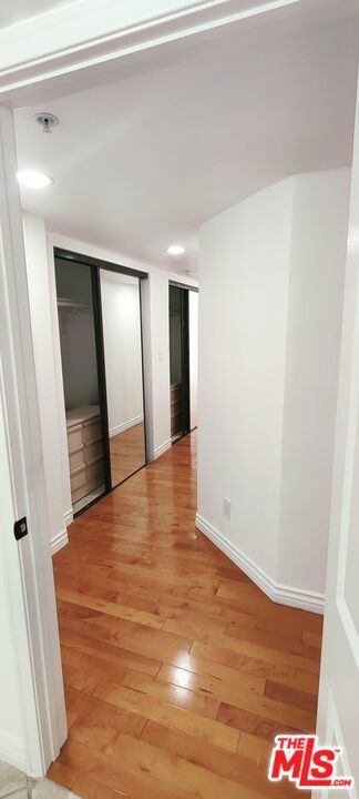 108 W Maple Street, Glendale CA: https://media.crmls.org/mediaz/f4c18121-9075-4e63-b331-83b00741b1d8.jpg