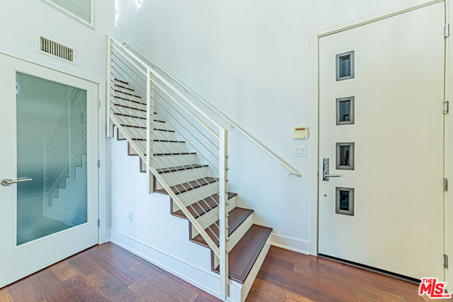 600 S Ridgeley Drive, Los Angeles CA: https://media.crmls.org/mediaz/f4c1b288-90da-4530-a515-809594114976.jpg