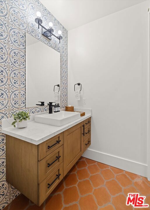 2082 Las Canoas Road, Santa Barbara CA: https://media.crmls.org/mediaz/f4c1fedb-498f-464e-88b8-66363fff62f3.jpg