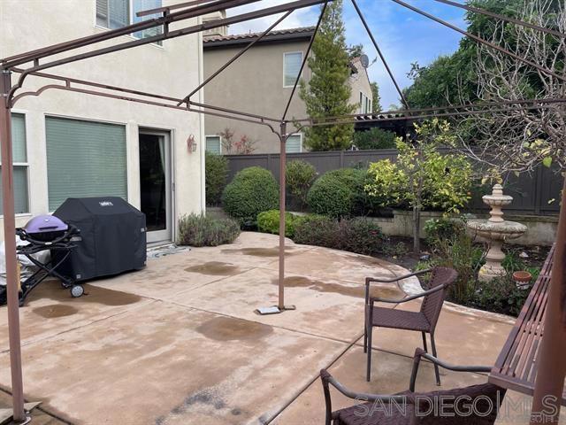 7235 Primrose Ln, San Diego CA: https://media.crmls.org/mediaz/f4c21504-c97e-475a-a202-332b9e245f01.jpg