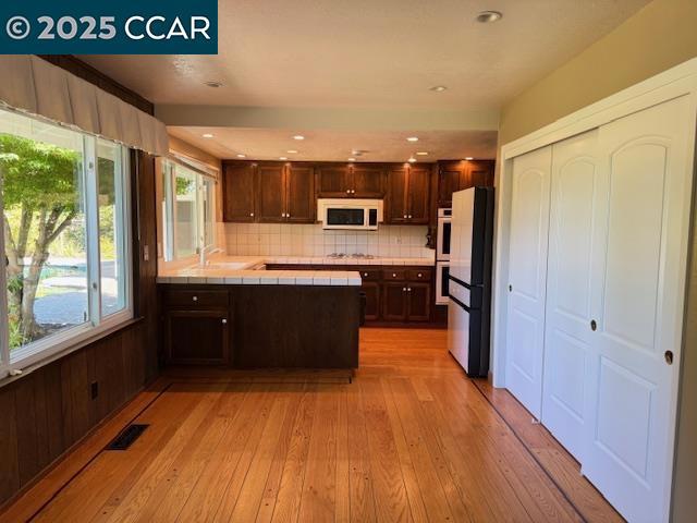 1901 Park Meadow, Alamo CA: https://media.crmls.org/mediaz/f4c27f77-7f3d-4f4f-9b4d-259d88f8eebc.jpg