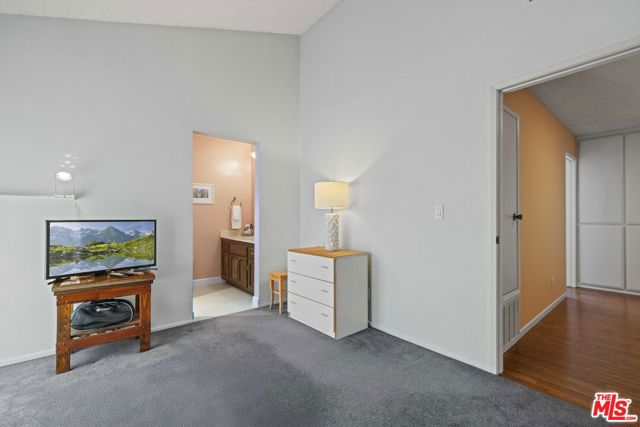 2701 Voorhees Avenue, Redondo Beach, California 90278, 2 Bedrooms Bedrooms, ,2 BathroomsBathrooms,Residential,For Sale,Voorhees,25578941
