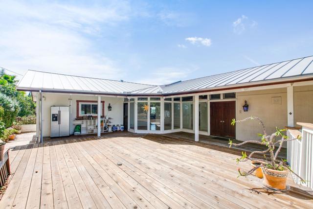 1628 Lone Oak Rd, Vista CA: https://media.crmls.org/mediaz/f4c3814f-2754-4b03-abaa-cd42bcbe6b6b.jpg