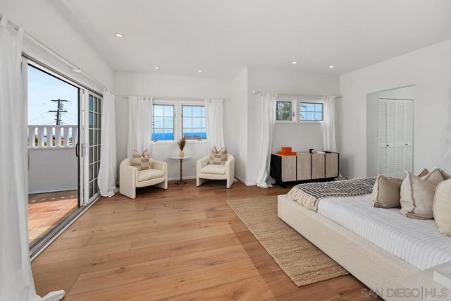 7505 Pepita Way, La Jolla CA: https://media.crmls.org/mediaz/f4c3b143-bca3-4e65-acd2-6eb1a0b9216d.jpg