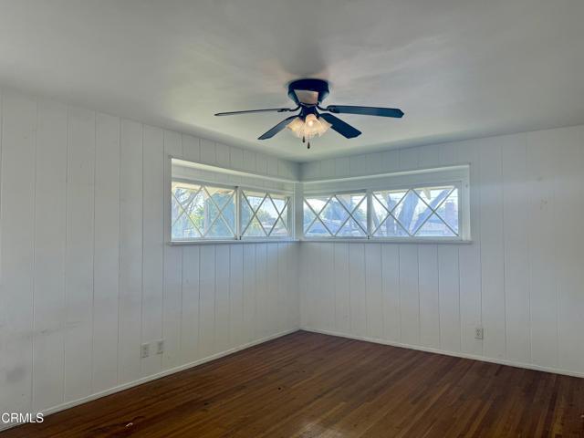 Detail Gallery Image 8 of 18 For 12811 Oxnard St, Los Angeles,  CA 91606 - 4 Beds | 3 Baths