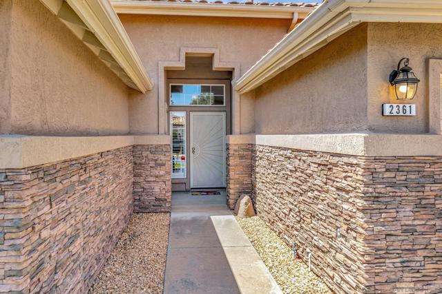 2361 Columbine Dr, Alpine CA: https://media.crmls.org/mediaz/f4c4e015-601f-4e9f-be4a-0c50eb09db01.jpg
