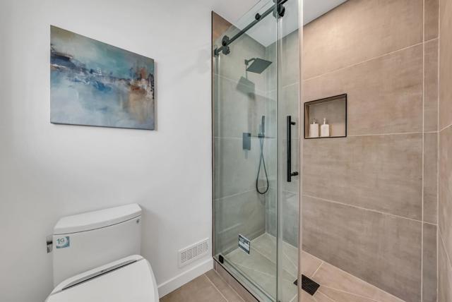 6 Whitecliff Court, San Mateo CA: https://media.crmls.org/mediaz/f4c4f455-90c0-4805-b510-7708499ef763.jpg