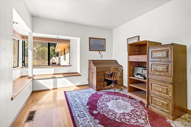 275 Nicholson Drive, Hollister CA: https://media.crmls.org/mediaz/f4c5c237-0491-4f08-ab62-a3ac04d44dad.jpg