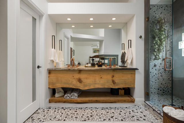 201 Augusta Drive, Palm Desert CA: https://media.crmls.org/mediaz/f4c608db-c462-46d9-909e-bcaf2a162521.jpg