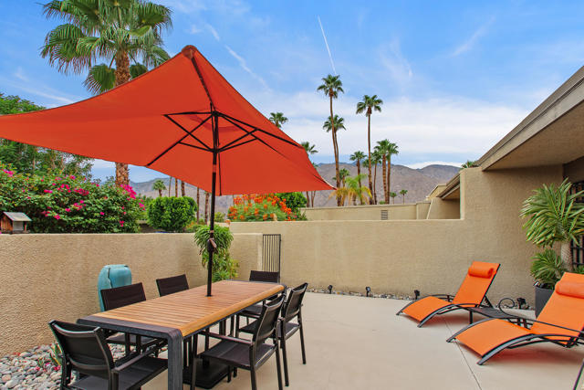 1334 Tiffany S Circle, Palm Springs CA: https://media.crmls.org/mediaz/f4c67a72-b64d-4987-8c74-124c4b30f13a.jpg