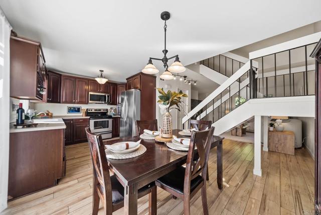 Detail Gallery Image 5 of 21 For 10658 King Phillip Ct., Santee,  CA 92071 - 3 Beds | 1/1 Baths