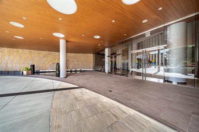 888 W E St, San Diego CA: https://media.crmls.org/mediaz/f4c700a2-e9a4-4b3d-8a87-770f7d2f4f7c.jpg