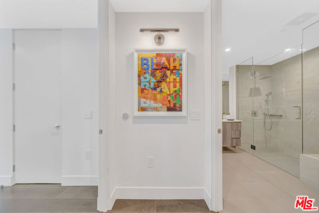 724 N Croft Avenue, Los Angeles CA: https://media.crmls.org/mediaz/f4c73445-037f-4a73-9e33-c47ac496e3fd.jpg