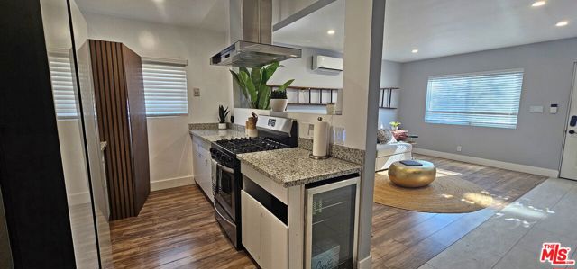 24242 Pine Street, Newhall CA: https://media.crmls.org/mediaz/f4c73eb5-d5a5-4737-a4b7-73ccb7702c6f.jpg