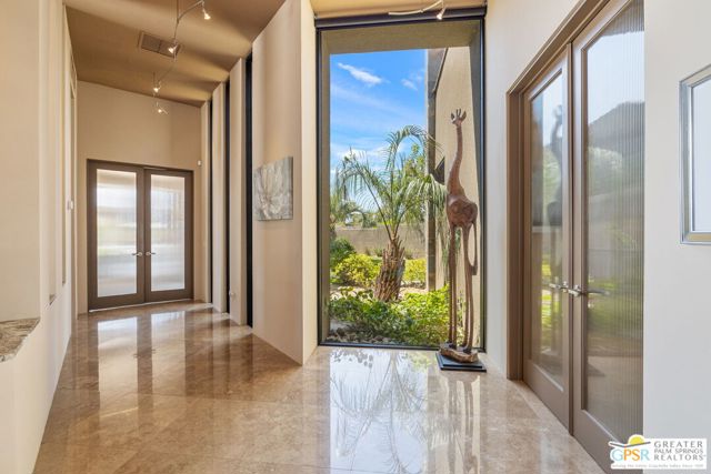 4 Paradise Cove Court, Rancho Mirage CA: https://media.crmls.org/mediaz/f4c75f2e-395a-4cfc-b7f2-0046855ff9ab.jpg