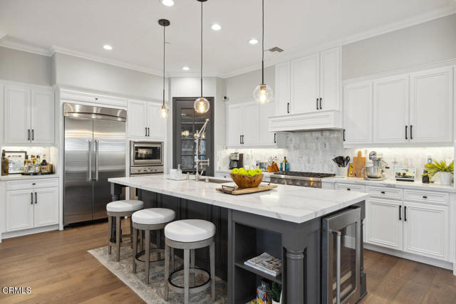 4111 Adriatic Street, Oxnard CA: https://media.crmls.org/mediaz/f4c871a9-4acc-4070-92fe-112bb00586c0.jpg