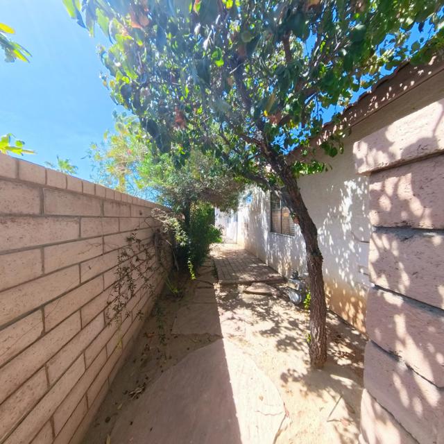 37879 Hollister Drive, Palm Desert, CA 92211