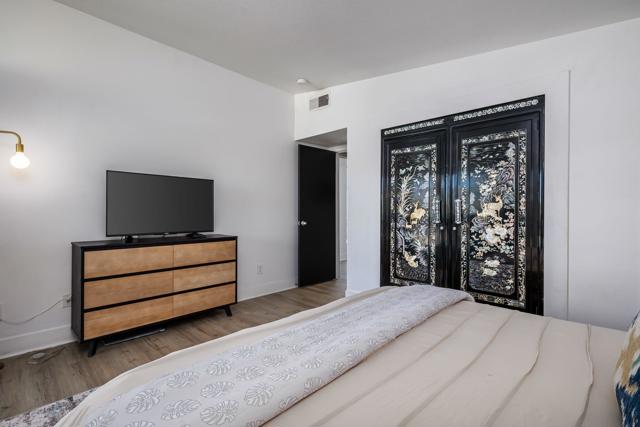 43709 Louisiana Street, Palm Desert CA: https://media.crmls.org/mediaz/f4cb3e39-5cd5-43c5-98f3-8c0bca91c3d9.jpg