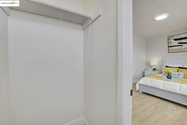 319 S 37Th St, Richmond CA: https://media.crmls.org/mediaz/f4cc50f2-82ac-4d6c-b0ac-351e5bb85a68.jpg