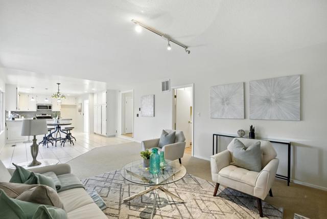 7270 Alder Spring Way, San Jose CA: https://media.crmls.org/mediaz/f4ccf370-f2ee-48e3-946e-81927d0d6cb8.jpg