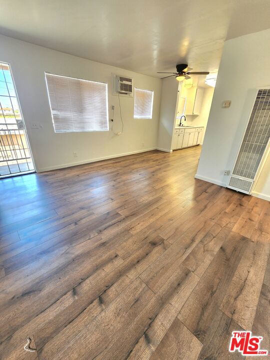 165 N Hamilton Avenue, Hemet CA: https://media.crmls.org/mediaz/f4cd119e-8c59-457d-a6b8-dab4fd4b6bb5.jpg