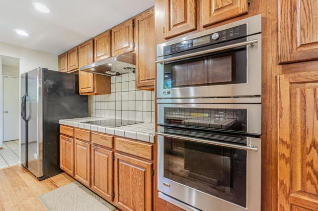 126 Saint Joan Lane, Pleasant Hill CA: https://media.crmls.org/mediaz/f4ce55cc-88e4-45b7-8f69-6e9b9eb9ee6b.jpg