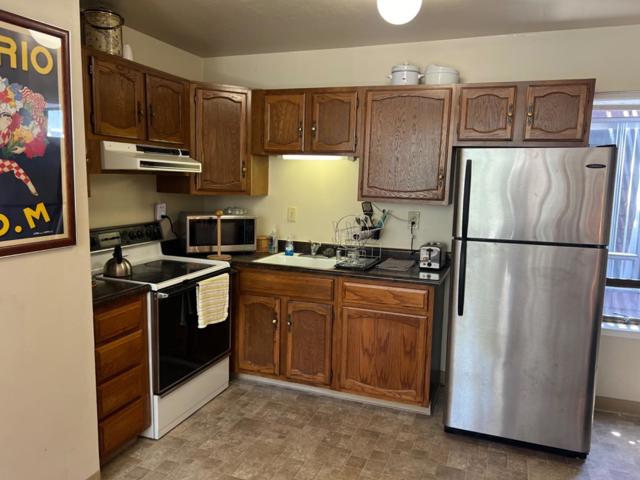 426 Arkansas Street, San Francisco CA: https://media.crmls.org/mediaz/f4ceacec-626a-4b82-b15c-333d37bfdf83.jpg
